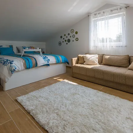 Prázdninový dům Traumhaftes Mit Privatpool, Tischtennis, Meerblick, 5 Parkplaetzen, Spielbereich Fuer *