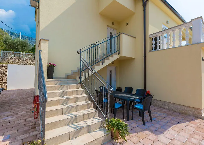 Сasa de vacaciones Traumhaftes Mit Privatpool, Tischtennis, Meerblick, 5 Parkplaetzen, Spielbereich Fuer Grižane