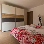펜션 Traumhaftes Mit Privatpool, Tischtennis, Meerblick, 5 Parkplaetzen, Spielbereich Fuer Grižane