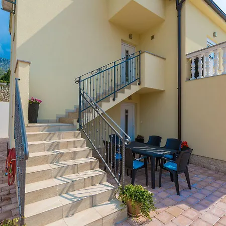Сasa de vacaciones Traumhaftes Mit Privatpool, Tischtennis, Meerblick, 5 Parkplaetzen, Spielbereich Fuer Grižane