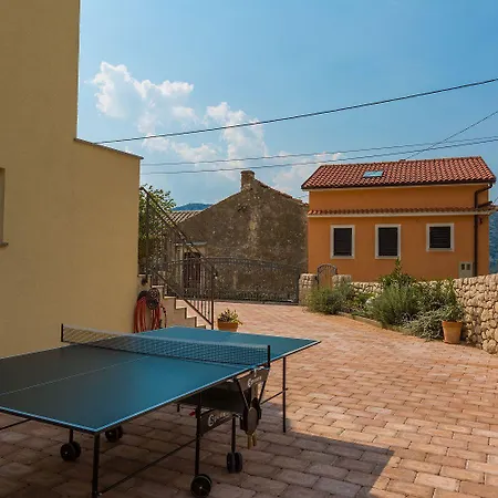Traumhaftes Mit Privatpool, Tischtennis, Meerblick, 5 Parkplaetzen, Spielbereich Fuer