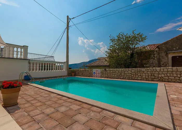 Traumhaftes Mit Privatpool, Tischtennis, Meerblick, 5 Parkplaetzen, Spielbereich Fuer בית נופש