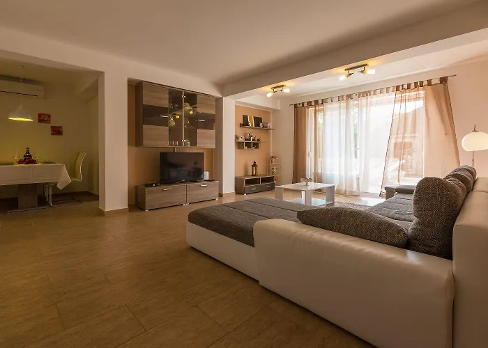 בית נופש Traumhaftes Mit Privatpool, Tischtennis, Meerblick, 5 Parkplaetzen, Spielbereich Fuer
