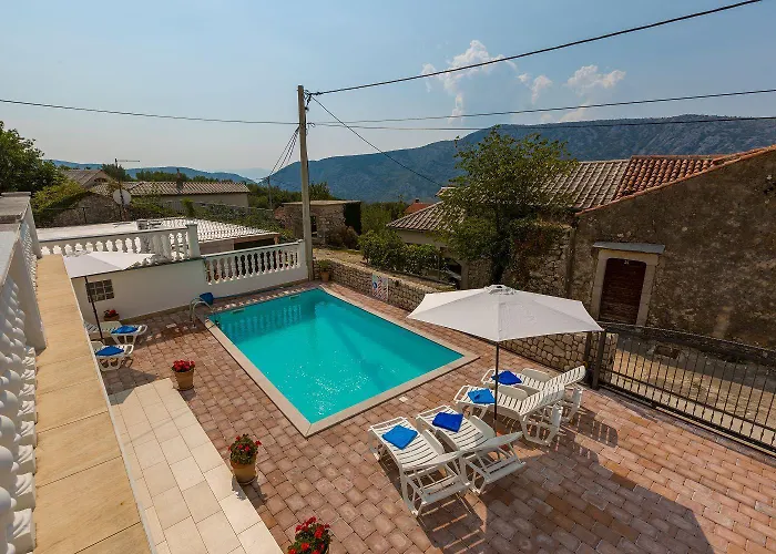 Traumhaftes Mit Privatpool, Tischtennis, Meerblick, 5 Parkplaetzen, Spielbereich Fuer *